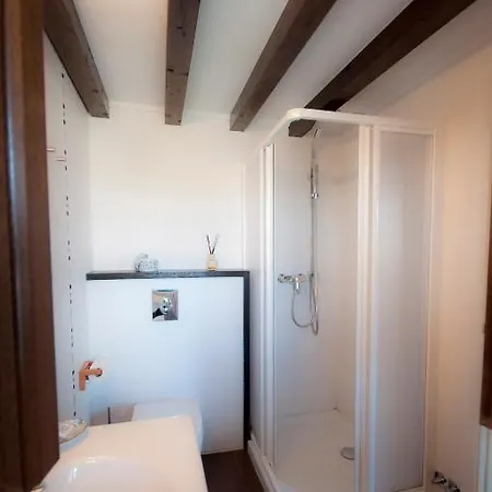 El Abuelo De La Cachava Herberg Gajano